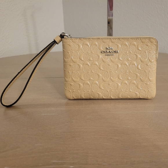 Coach Handbags - Coach Embossed Corner Zip Wristlet